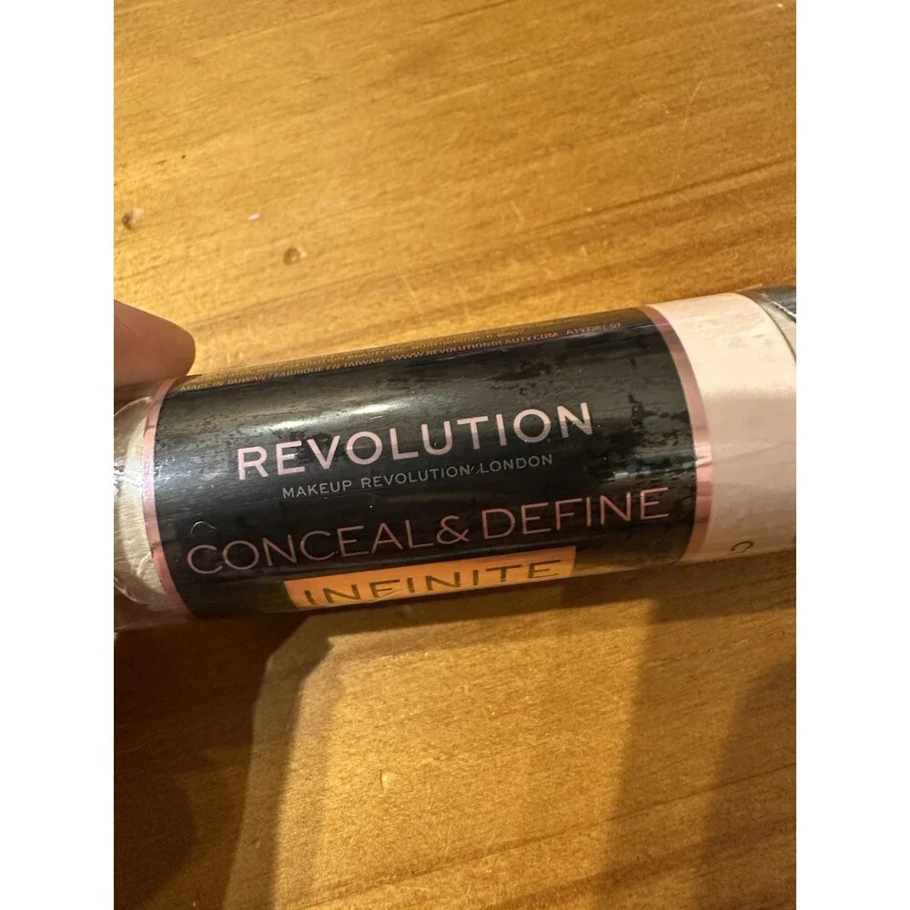 Makeup Revolution Infinite XL Concealer C1 3Pc Lot New